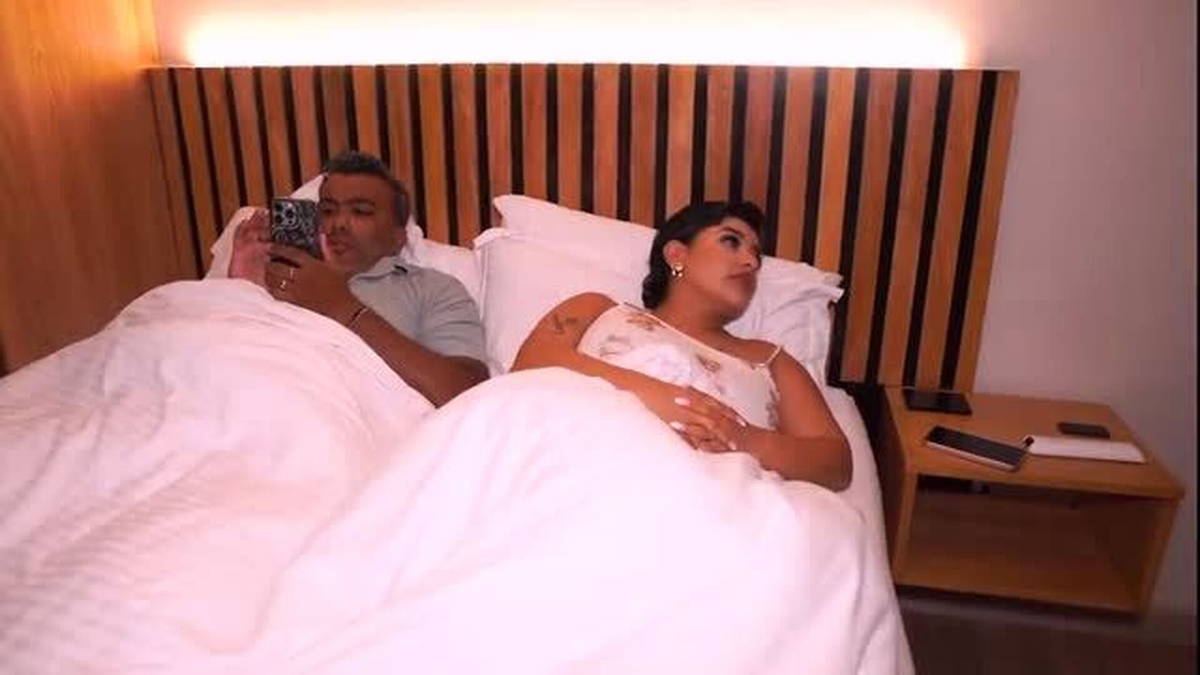 Stepmom Lingerie Under Covers